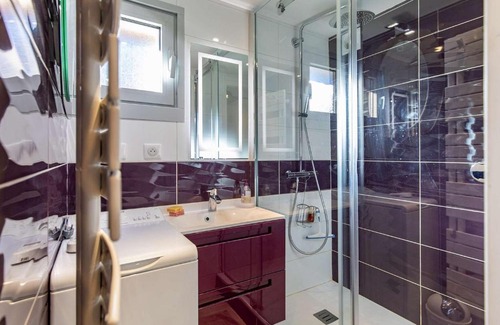 Cauterets Apartment | Appartement T3 avec petite terrasse, 2 chambres, parking à Cauterets - FR-1-401-313