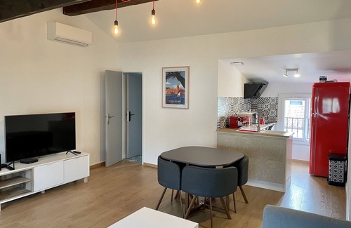 Les Remparts Apartment | Appartement T3 Centre Ville Avec Parking