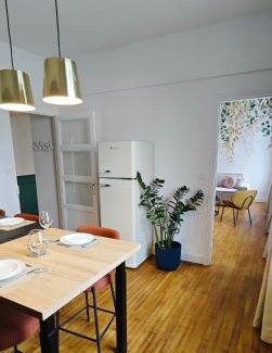 Dinan Apartment | Appartement T3 centre ville Parking