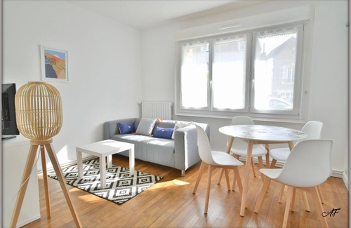 Cimetiere de l'Est Apartment | Appartement T3 Chateaugiron/st Hélier