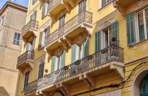 Corse-du-Sud Apartment | Appartement T5 au Coeur de la Vieille Ville Tout à Pied