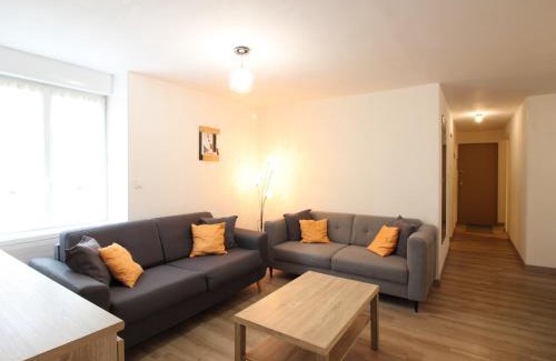 Mont-Dore Apartment | Appartement T5 au Mont-Dore, hyper centre, 4 chambres, Wifi, 10 pers, super équipé - FR-1-608-27