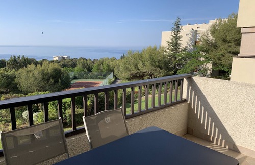 Cassis Apartment | Appartement Très Belle vue mer et Falaise, Parking, Wifi, Terrasse