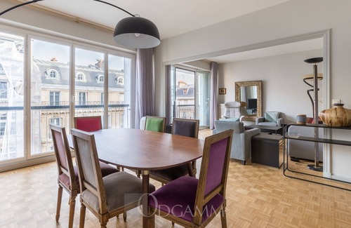 Champs-Elysees Apartment | Appartement Triangle D'or Paris Champs Elysées 2 Chambres 75 m2