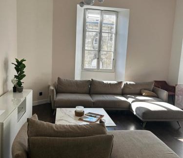 Bordeaux City Centre Apartment | Appartement ultra central Bordeaux Gambetta