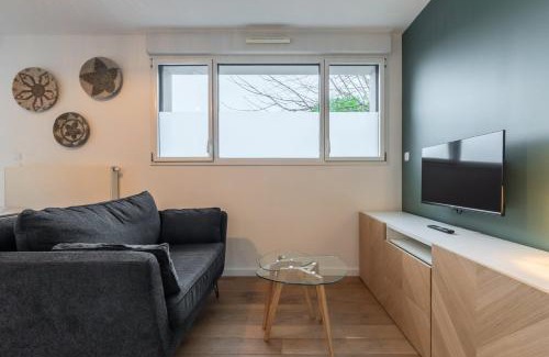 Marcq-en-Baroeul Apartment | Appartement une chambre avec parking et terrasse