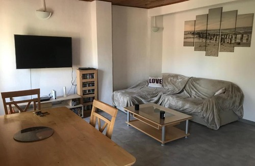 Nans-les-Pins Apartment | Appartement vue superbe ste Baume