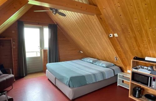 It Heidenskip House | Appartementen en Vakantiehuisje Ursula