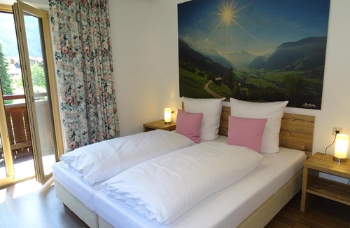 Mayrhofen Apartment | Appartementhaus Mayrhofen by PiaundDirk