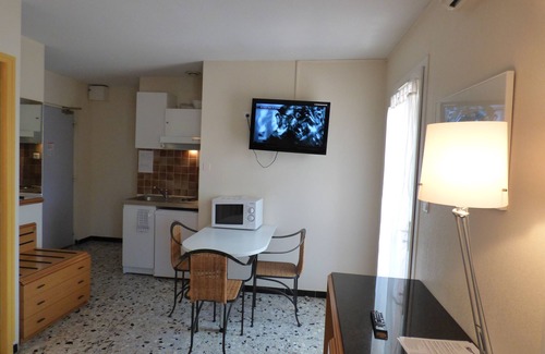Avignon Hotel | AppartHotel Festival Sud Suites - Gare TGV
