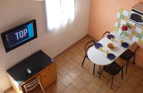 Avignon Hotel | AppartHotel Festival Sud Suites - Gare TGV
