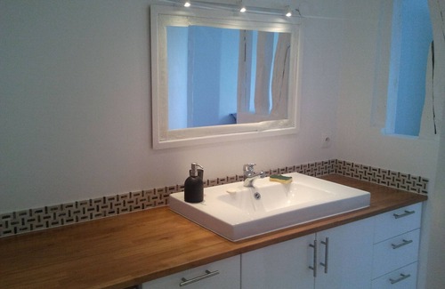 Quartier du Faubourg-Montmartre Apartment | Appartment 60 m2, Charmant, Calme, Chaleureux et Très Bien Situé. Ideal à Paris!