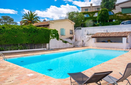 Saint-Paul-de-Vence Villa | Appartment villa bottom with swimming pool