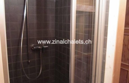 Zinal Apartment | Appartment in a chalet in Zinal - 3 bedrooms with 2 beds - 2 beds in the living room - TV broadcasti