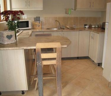 George Apartment | Apple Cottages