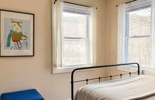 Margaretville Cabin | Apple Hill - Cozy with Views near Roxbury