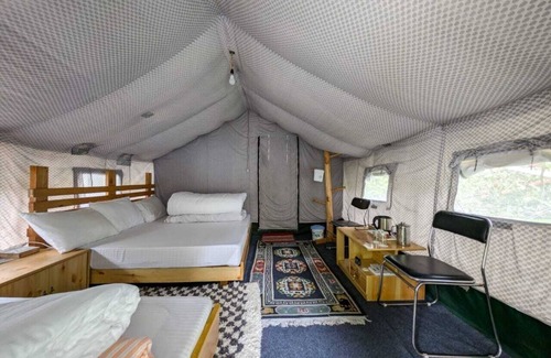 Batseri Hotel | Apple Orchard Farm and Camping