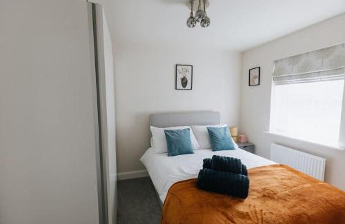 Buxton House | APPLECROFT - Escape to the Peak District National Park