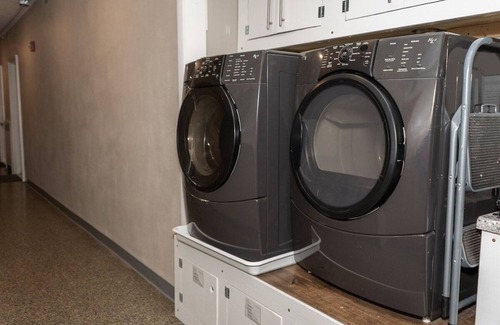 Appleton Apartment | Appleton Apartment: 2 Bedrooms, Free Parking!
