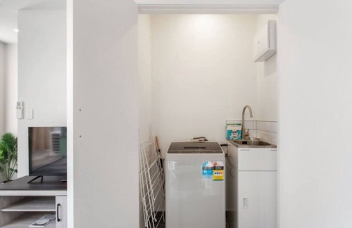 Linwood Apartment | Appt 2 on Armagh 2Bdrm 2 Bthrm Free Park