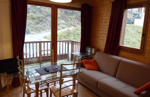 Orelle Apartment | APPT 6 PEOPLE - QUICK AND EASY ACCESS TO VAL THORENS- SPA - SNOW GUARANTEED