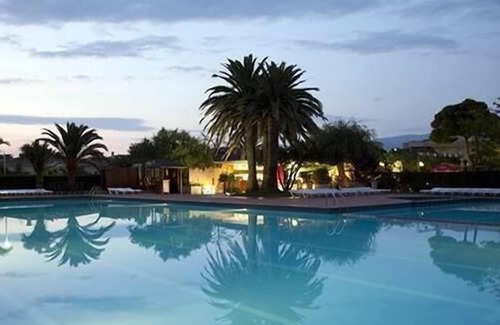 Castello d'Empuries Apartment | Appt empuriabrava quiet with Olympic swimming pool, car park, garden