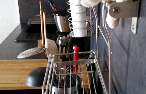 Les Menuires Apartment | Appt esprit montagne calme vue dégagée PKG 4pers terrasse Skis aux pieds.3*d'or
