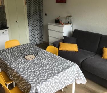 Saint-Lary-Soulan Apartment | Appt hyper centre Saint-Lary-Soulan village avec jardin