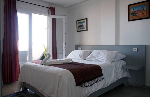 Tamrhakht Bed & Breakfast | APPT SUNNY FACING ATLANTIC TERRACE SOLARIUM