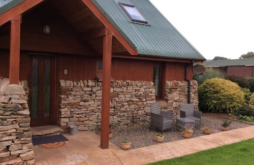 Farlam Cottage | Apr/May 2 nights min. amazon fire stick,pets welc. wine/chocs inc.