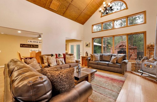 Evergreen Estates House | Apres Ski Haus Incredible Modern Cozy Resort Estate Minutes to Activities