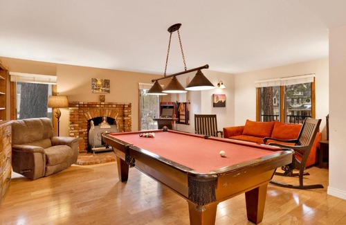 Evergreen Estates House | Apres Ski Haus Incredible Modern Cozy Resort Estate Minutes to Activities