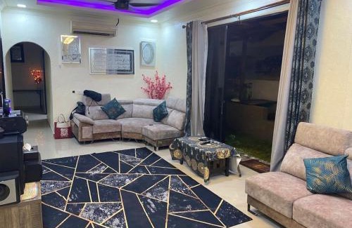 Teluk Bahang Villa | Apricot Villa Comfy and Luxury