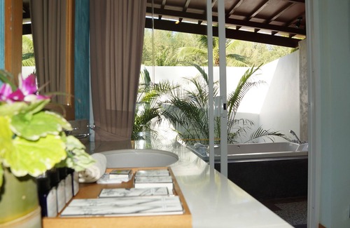 Khao Lak Resort | APSARA Beachfront Resort and Villa