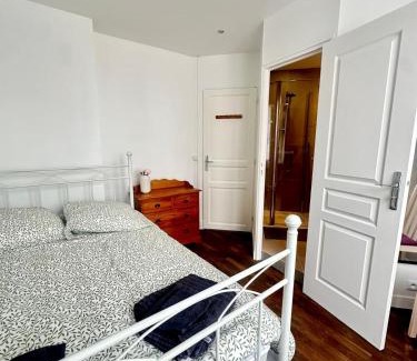 Drancy Apartment | Apt 15 min CDG - Stade de France