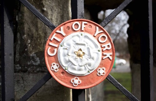 York Apartment | Apt. 2, 2 Driffield Terrace · Bright & Spacious 2-Bed Apartment in York I Pass The Keys