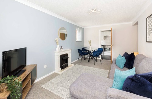 Leamington Spa Apartment | Apt 2 Chestnut Court - Leamington Spa