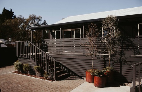 Turangi House | Apt 2 Luxe Stay Tongariro - 1 Bedroom