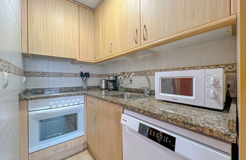 Blanes Apartment | Apt. 2 pax 200 m from the beach, free wifi - Blanes. Vivalidays Angels.