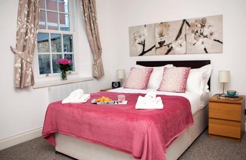 London City Centre Apartment | Apt 2, Trafalgar Square 2nd Floor by Indigo Flats