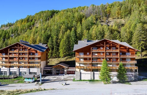 Allos Apartment | Apt 4/6 ppl near the ski runs, mountain view