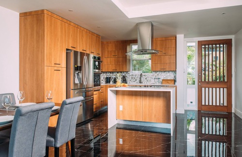 Frigate Bay House | Apt #4 Luxurious corner 2BR, 2 Storey Townhome, Ocean View, walk to Beach 10 Min