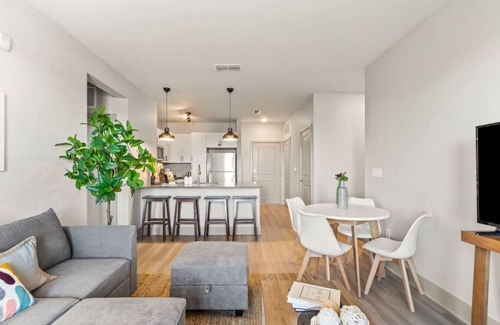 East Ybor Apartment | Apt 411 · Luxury Condo w/Pool access In Ybor City Tampa