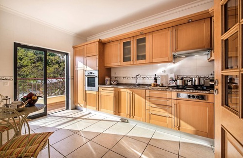 Telheiro Apartment | Apt. Amigas, with access to the communal pool