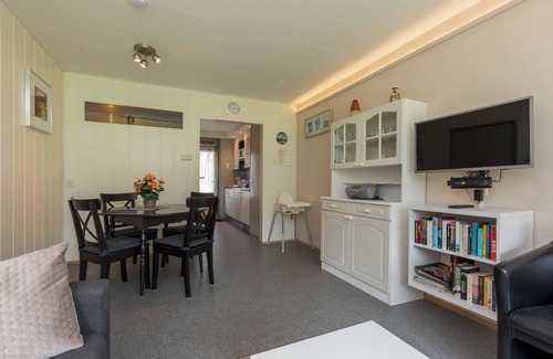 Vlissingen Apartment | Apt - Burg. van Woelderenlaan 100-2 | Vl