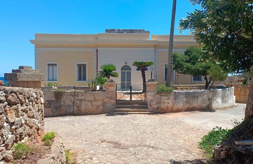 Porto Tricase House | Apt Carmela - Villa Risolo by Love Sud