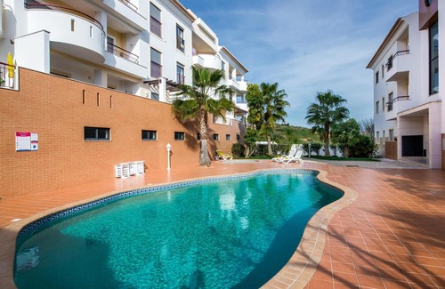 Albardeira Apartment | Apt. Casa Floreva, with communal pool access