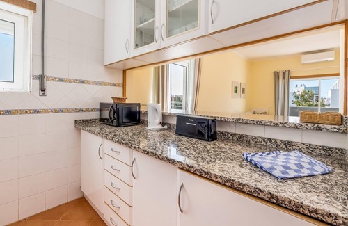 Albardeira Apartment | Apt. Casa Murrin, in a peaceful and secure complex with pool