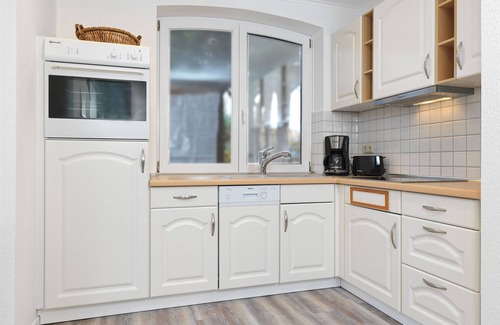 Insel Poel Apartment | Apt. Fischerstube - Small, modern holiday apartment in an apartment building