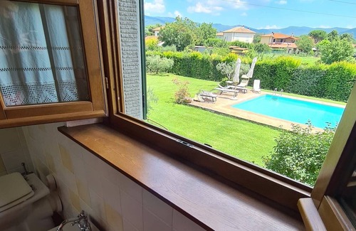 Camucia Apartment | Apt in 19th century farmhouse near Cortona, pool, garden and beautiful views
